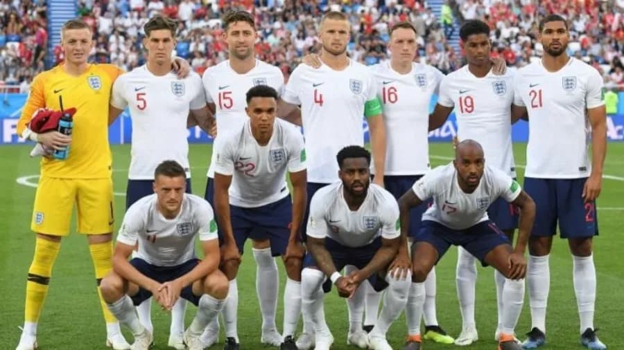Inglaterra e Noruega avançam no Mundial