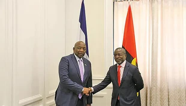 Embaixador não residente no Lesotho entregou cartas credenciais