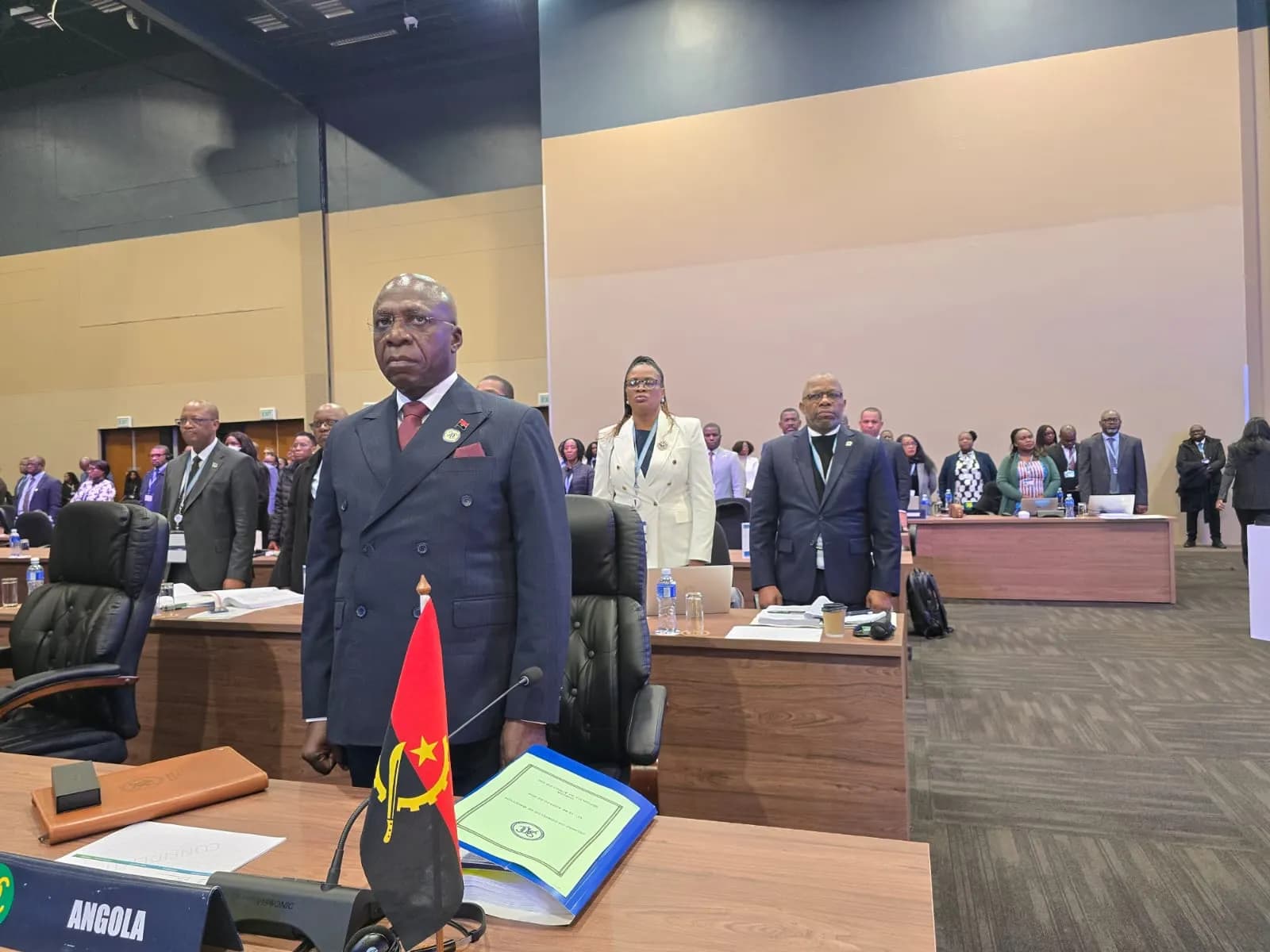 Téte António participa na reunião do Conselho de Ministros da SADC