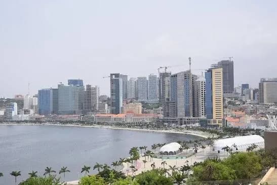 Angola recebe feira de carreiras da UA