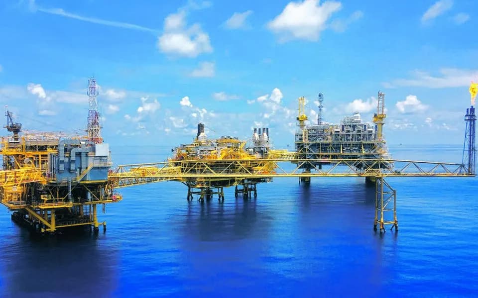 Brent volta a subir com tensão EUA-Irão