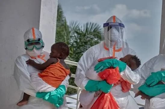 Ébola/RDC: Epidemia supera 2.300 mortos e já é a segunda mais letal de sempre