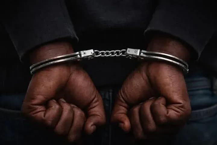 Detido cidadão suspeito de falsificação de documentos em Cabinda