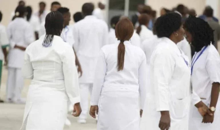 262 mil disputam vagas no concurso da Saúde