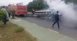Mau estado técnico provoca incêndio de pequenas proporções em viatura de táxi no Lubango