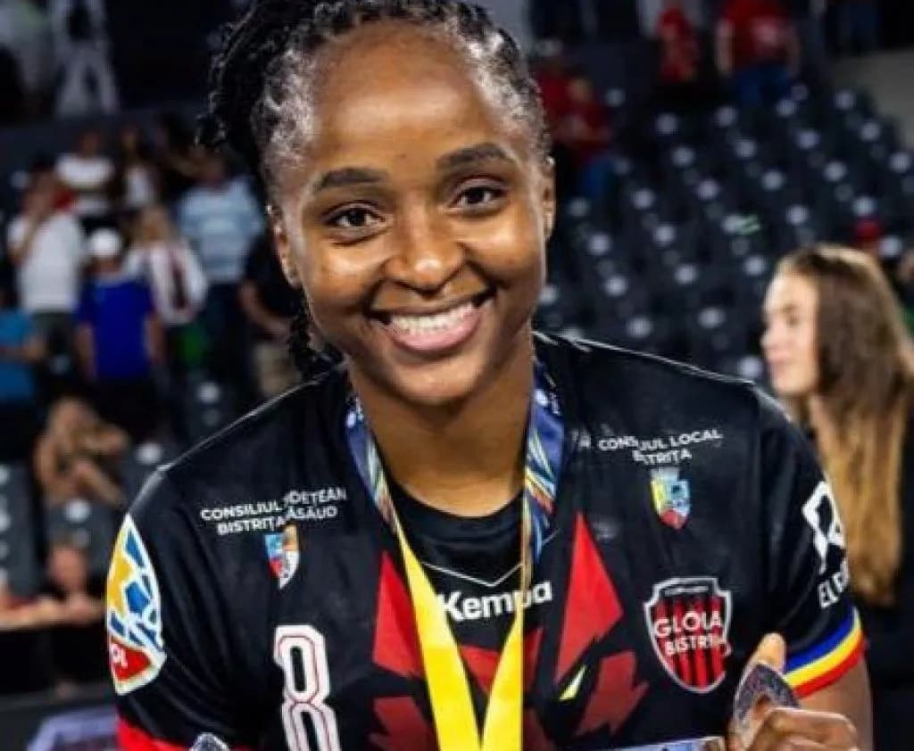 Angolana Helena Simão Paulo conquista Supertaça na Roménia