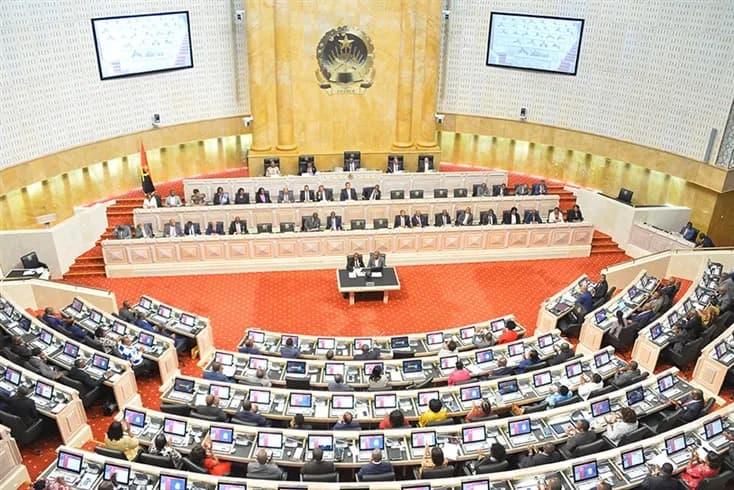 Lei de Bases do Sistema de Saúde em votação