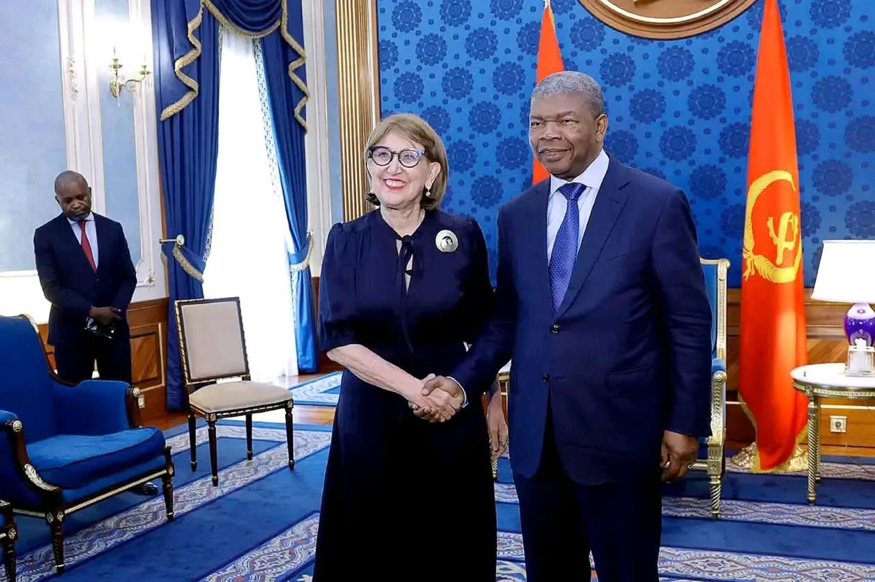Angola ganha elogios de Grynspan na ONU