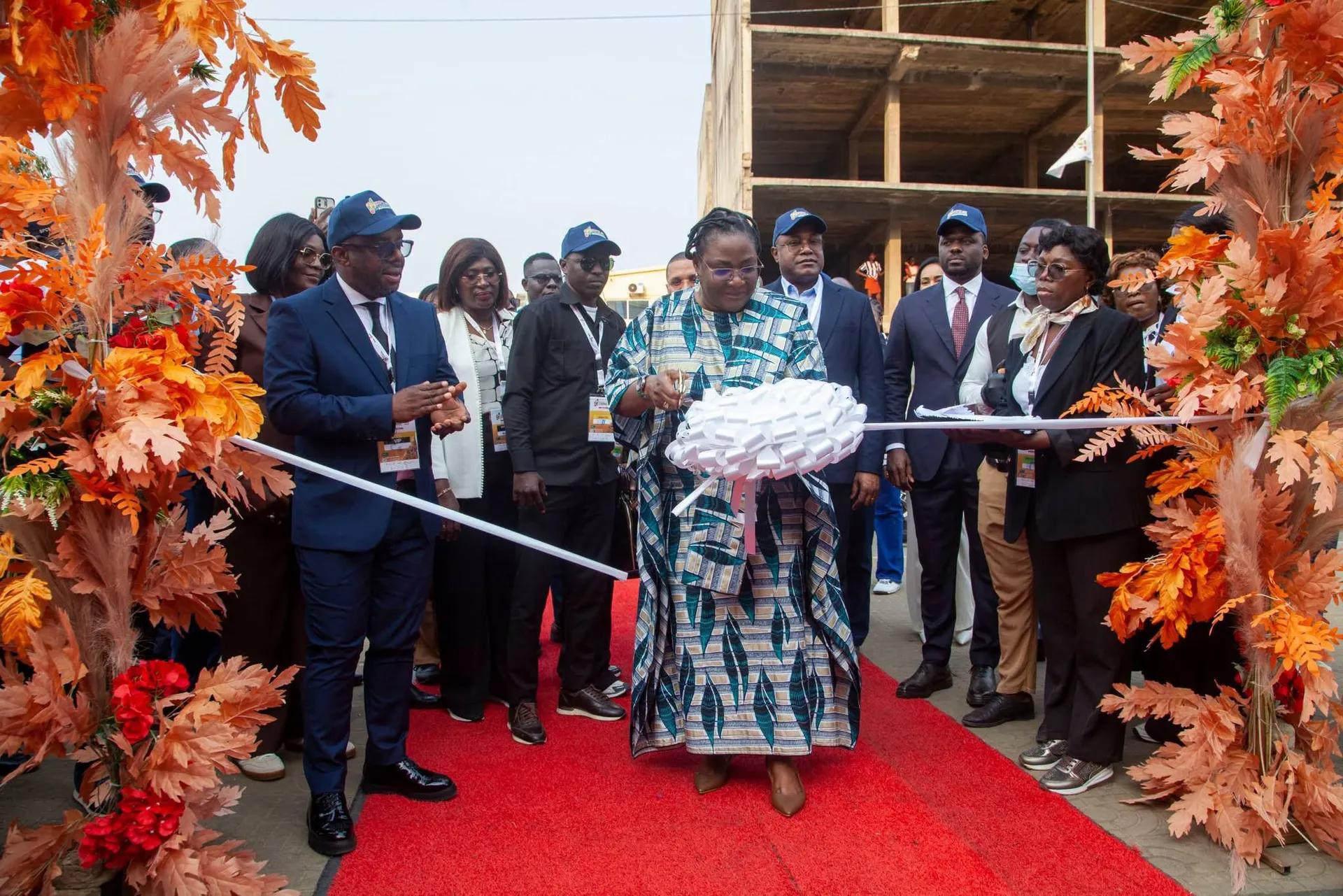 Expo-Cabinda atrai empresas de dez países e vários sectores