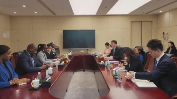 Angola reforça busca de financiamento na China