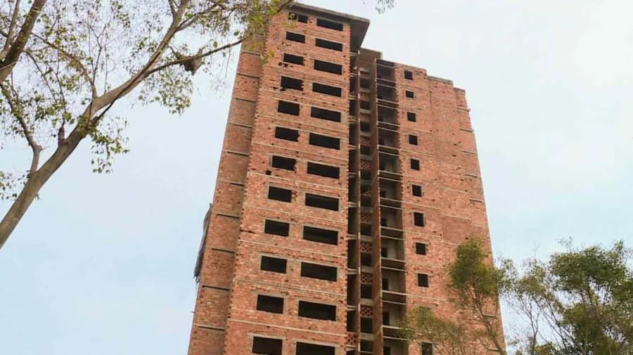 Luanda acelera demolição de prédios degradados