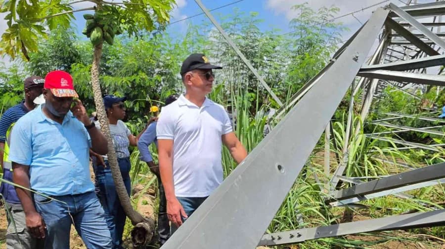 Vandalismo derruba torres e corta energia em Luanda