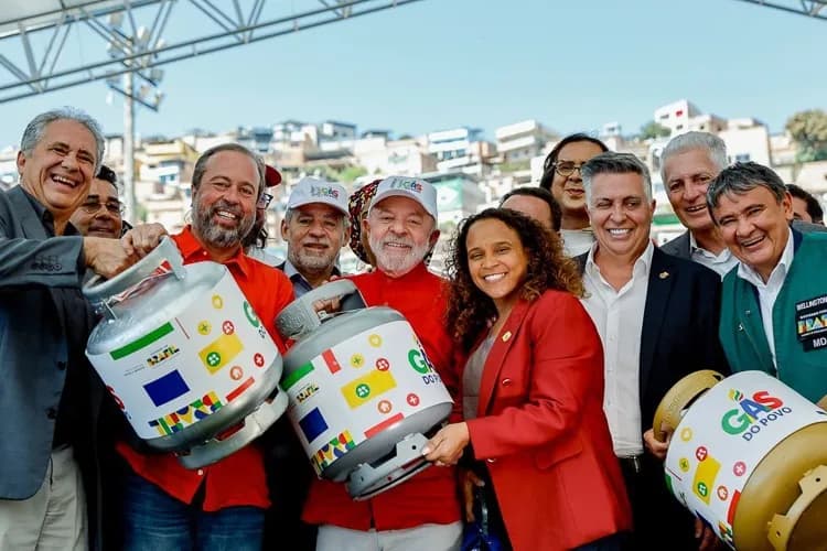 Brasil lança programa Gás do Povo
