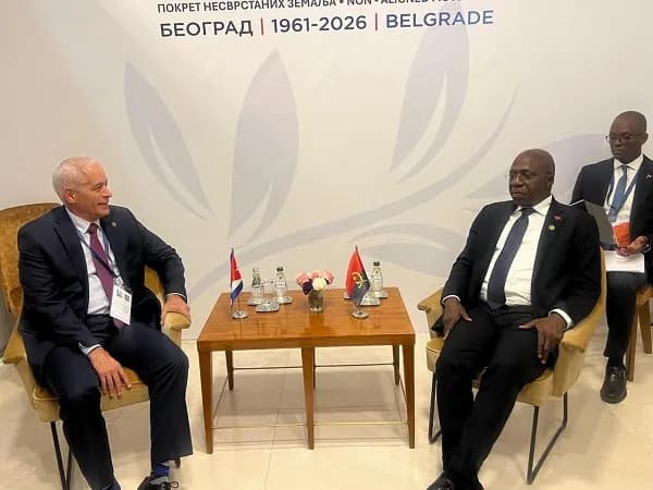 Téte António aborda cooperação com individualidades de vários países