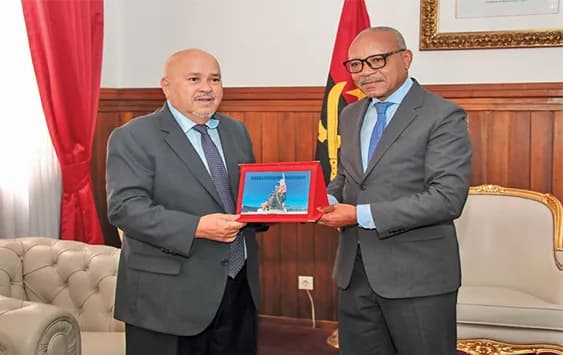 Cabo Verde e Angola alinham formação militar