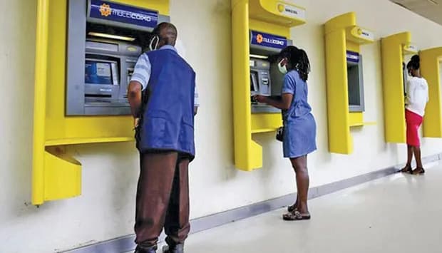 Multicaixas crescem 37,8% e movimentam 27,81 biliões