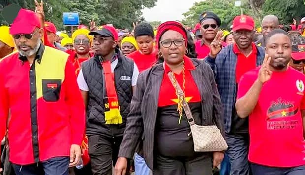 MPLA no Namibe promove marcha de apoio à preparação do Congresso