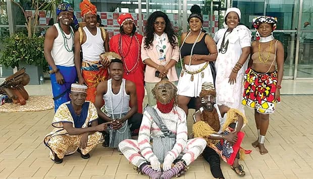 Colectivo Makino Mwa Ngola leva dança tradicional às novas gerações