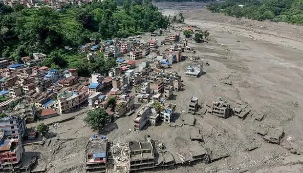 Nepal: Papa envia ajuda para atender necessidades urgentes