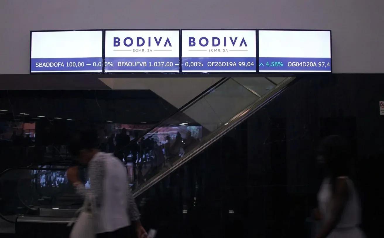 Bolsa angolana fecha no vermelho: Unitel pesa, BAI resiste