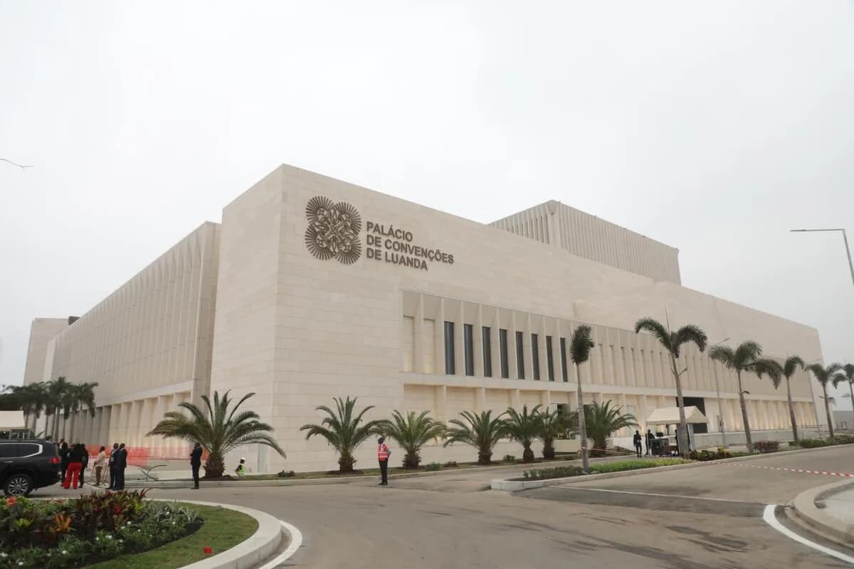 PR inaugura Palácio de Convenções a apontar para turismo de negócios - "É momento de começarem a investir seriamente na hotelaria"