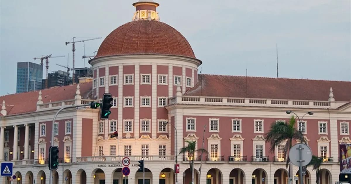 BNA eleva limites e regista superávit externo