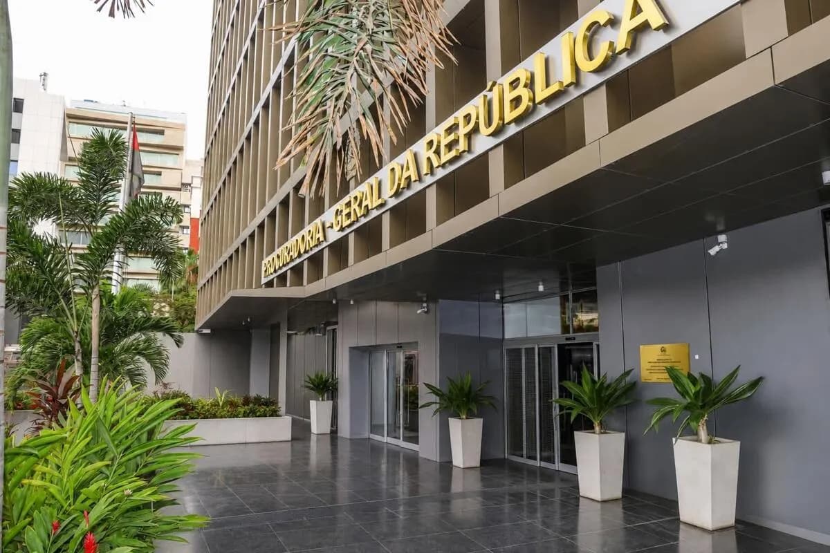 Extradição liga rede de ataques bancários