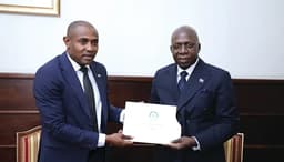 Comores e Angola reforçam diálogo bilateral